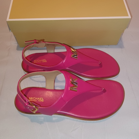 Michael Kors Jilly Thong Sandals - Picture 4 of 13